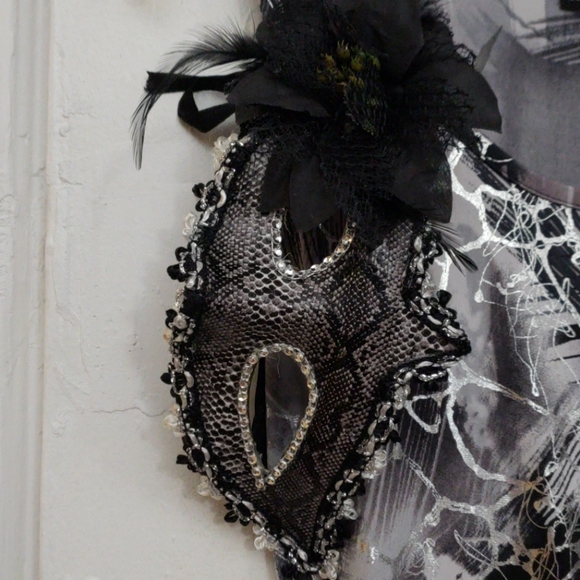 Black Silver Dress With Matching Mask - Picture 5 of 8